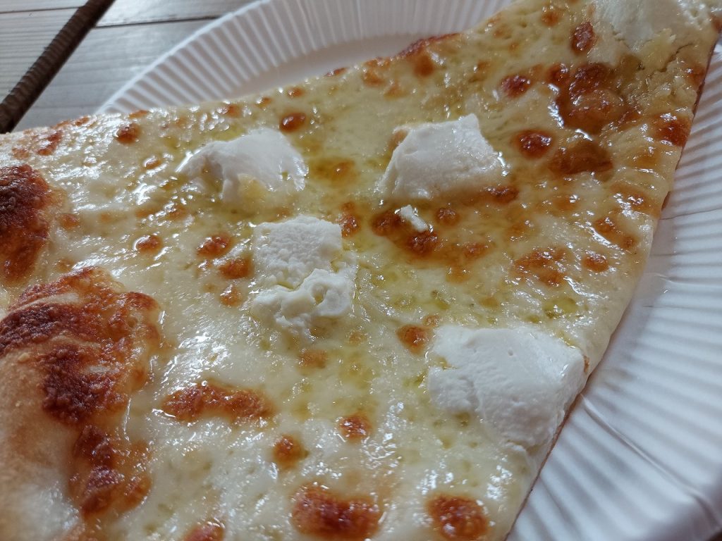 ピザスタンドNYホワイトピザ
