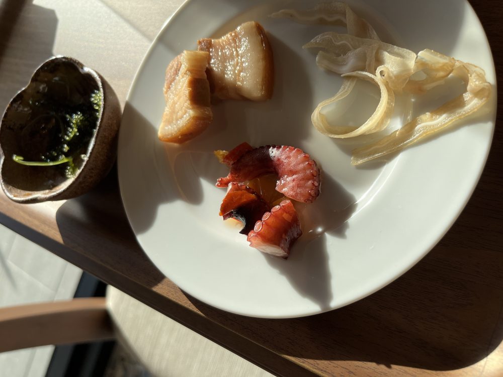 ホテルの朝食沖縄料理