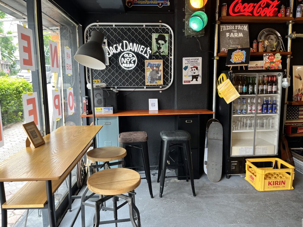 鬼タコライス店内