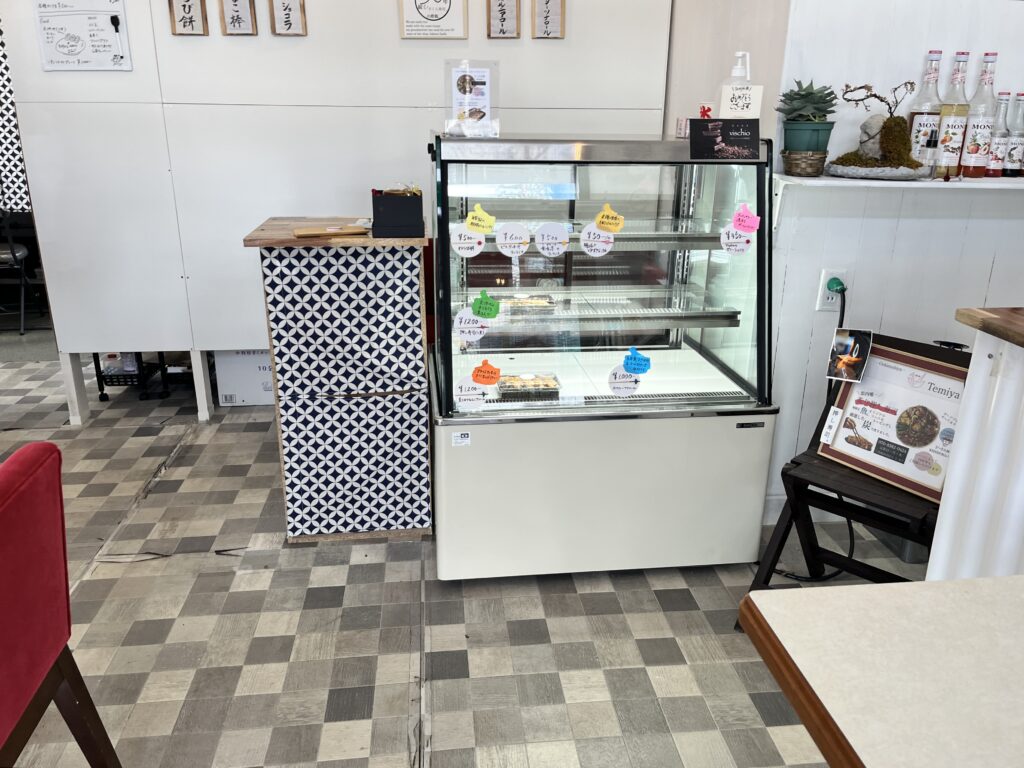 押し寿司屋Temiya店内