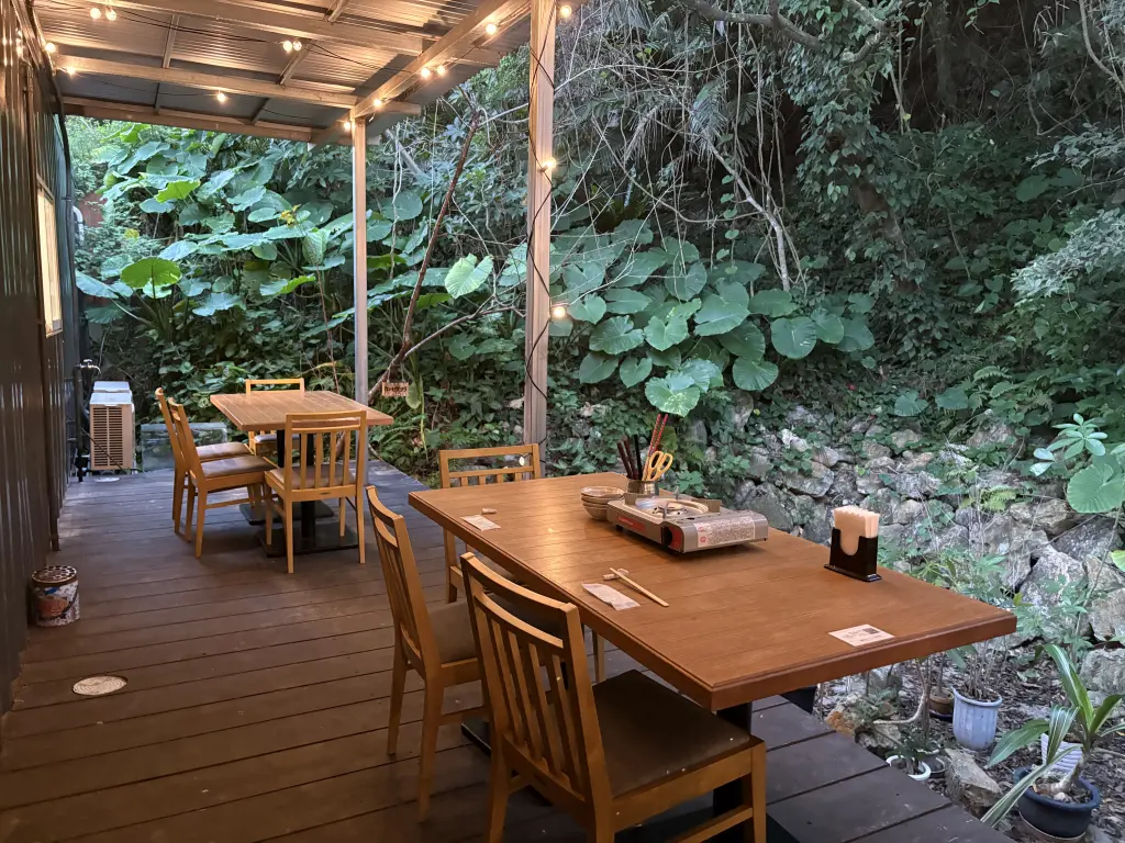 アグーしゃぶしゃぶ今帰仁の森テラス席