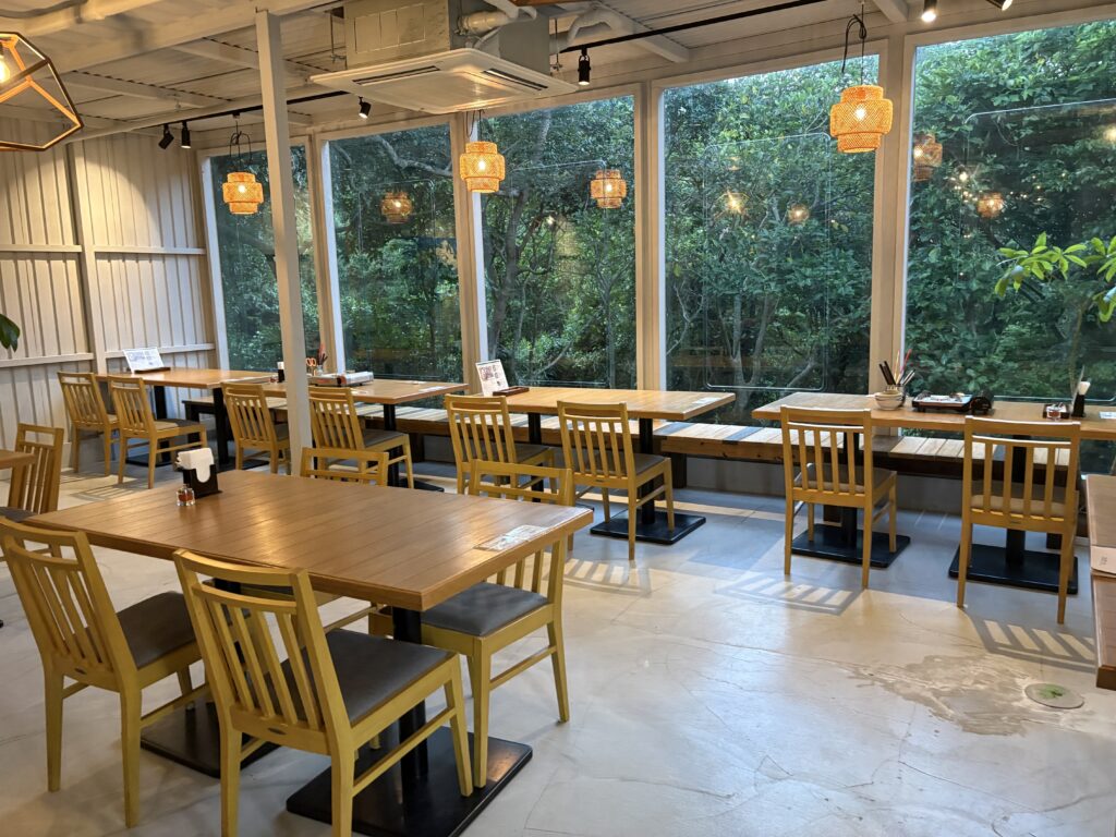 アグーしゃぶしゃぶ今帰仁の森店内