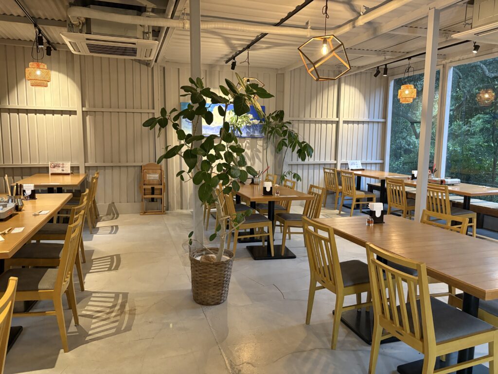 アグーしゃぶしゃぶ今帰仁の森店内席